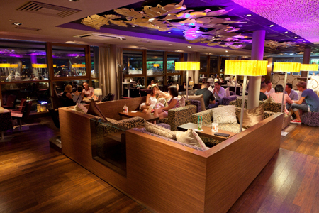 La nuit à Riga  La nuit à Riga