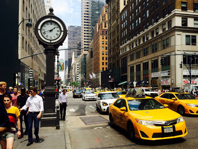 Cinquième Avenue vs. Oxford Street Cinquième Avenue vs. Oxford Street